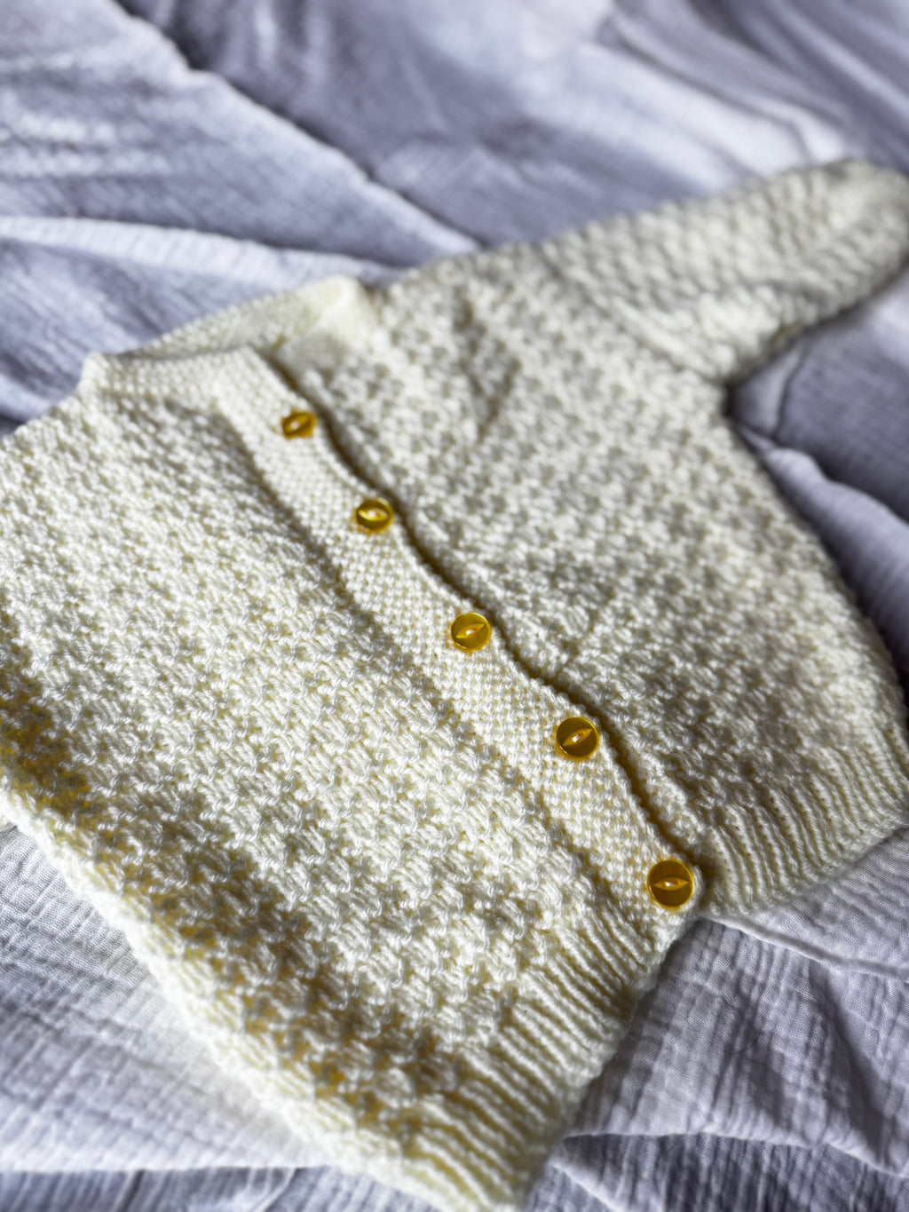12-24m Lemon hand knit