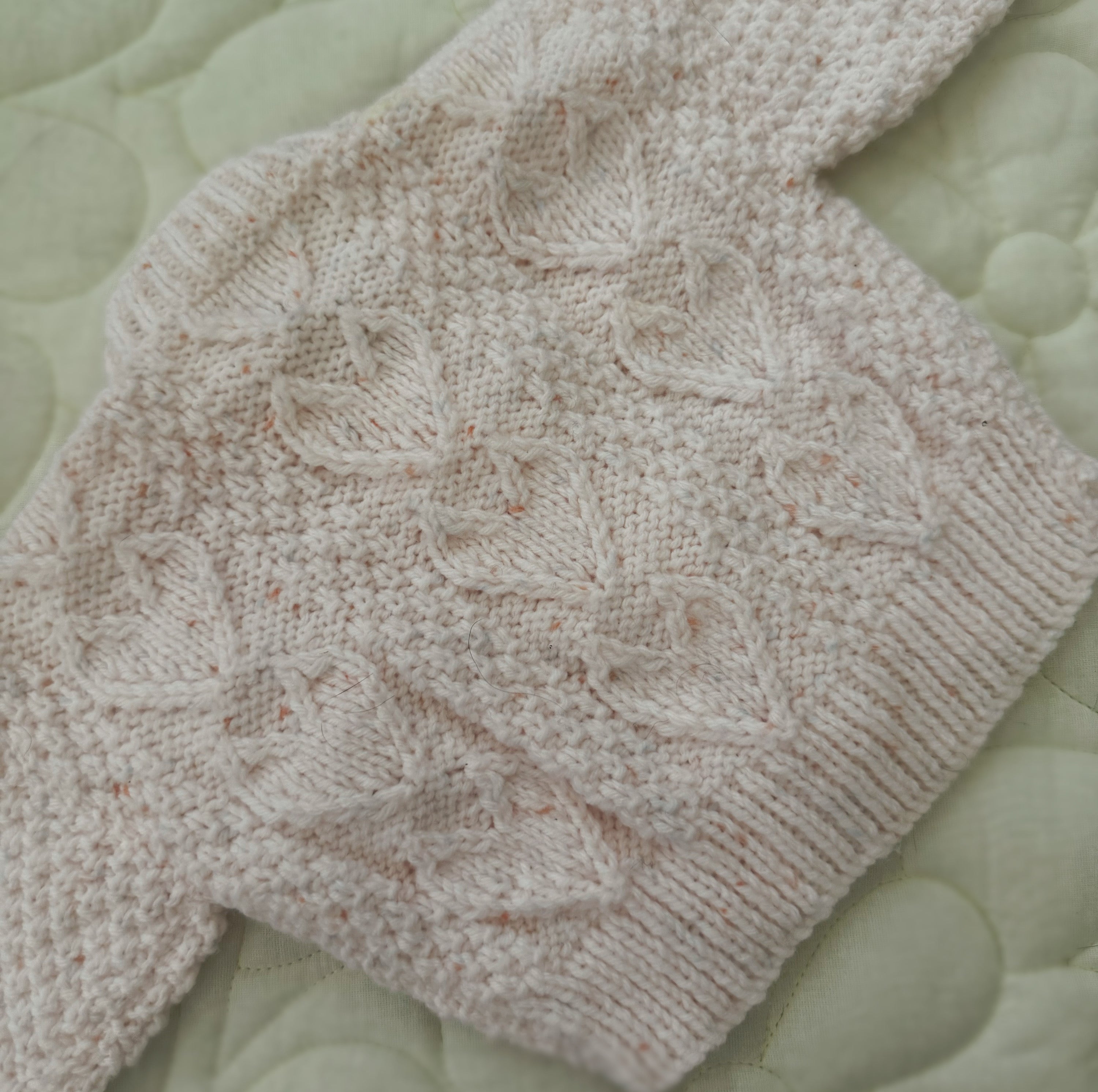 3-6m light pink speckled hand knit