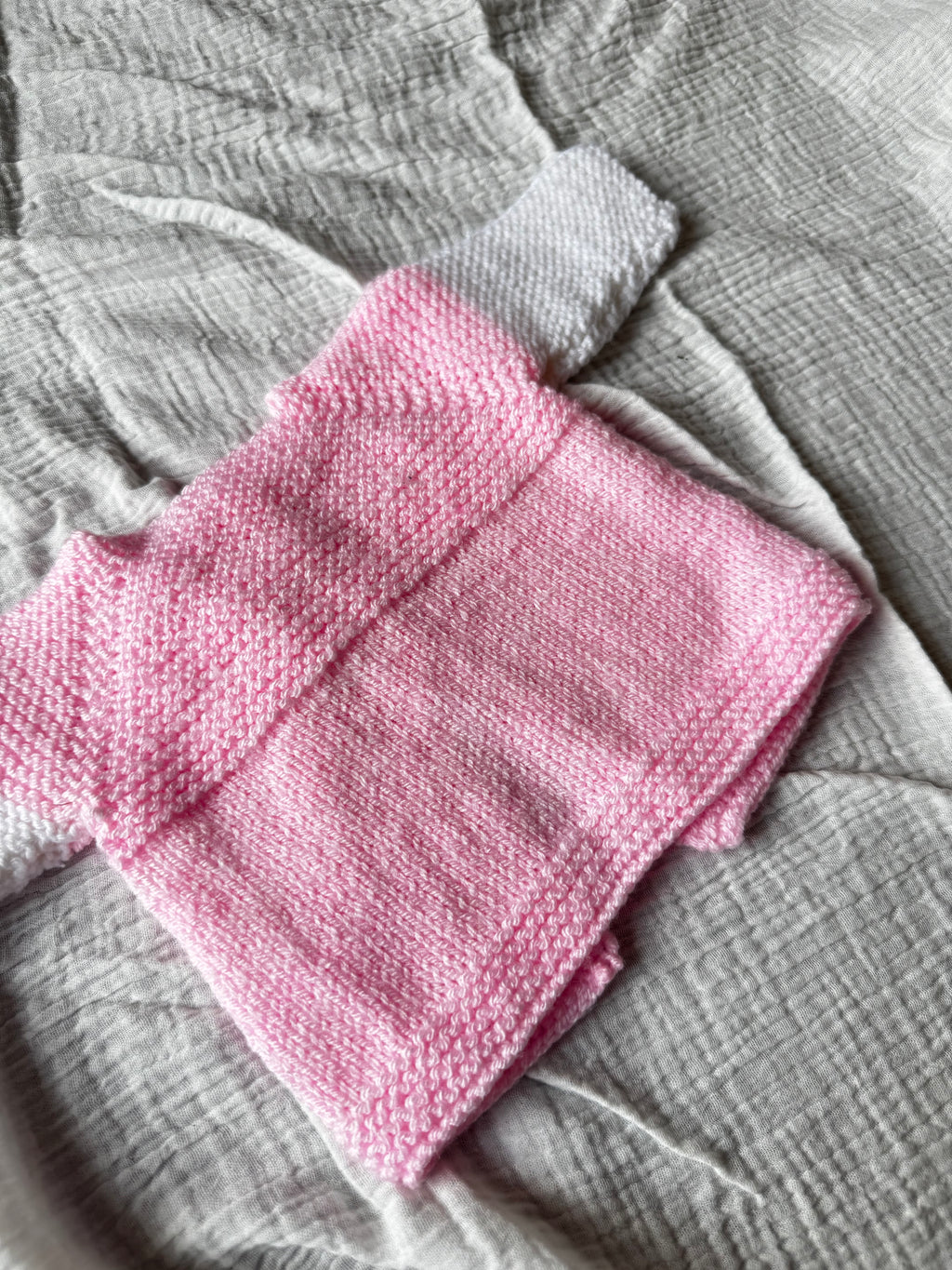 0-3 pink and white colour block cardi