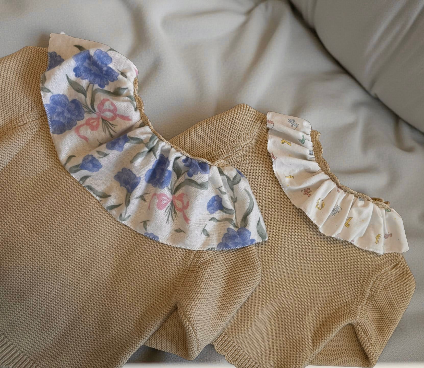 Sewn ruffle collar