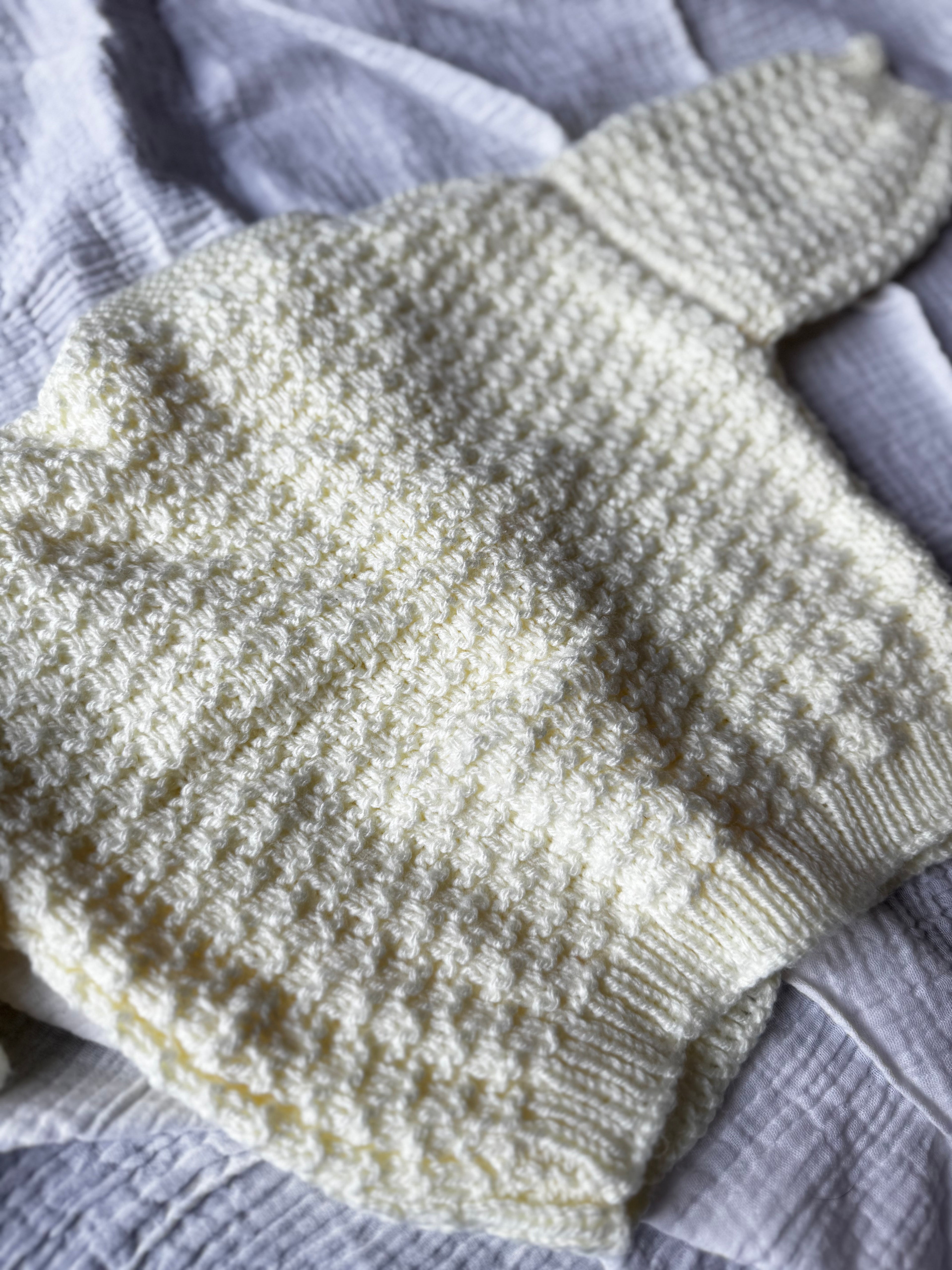 12-24m Lemon hand knit