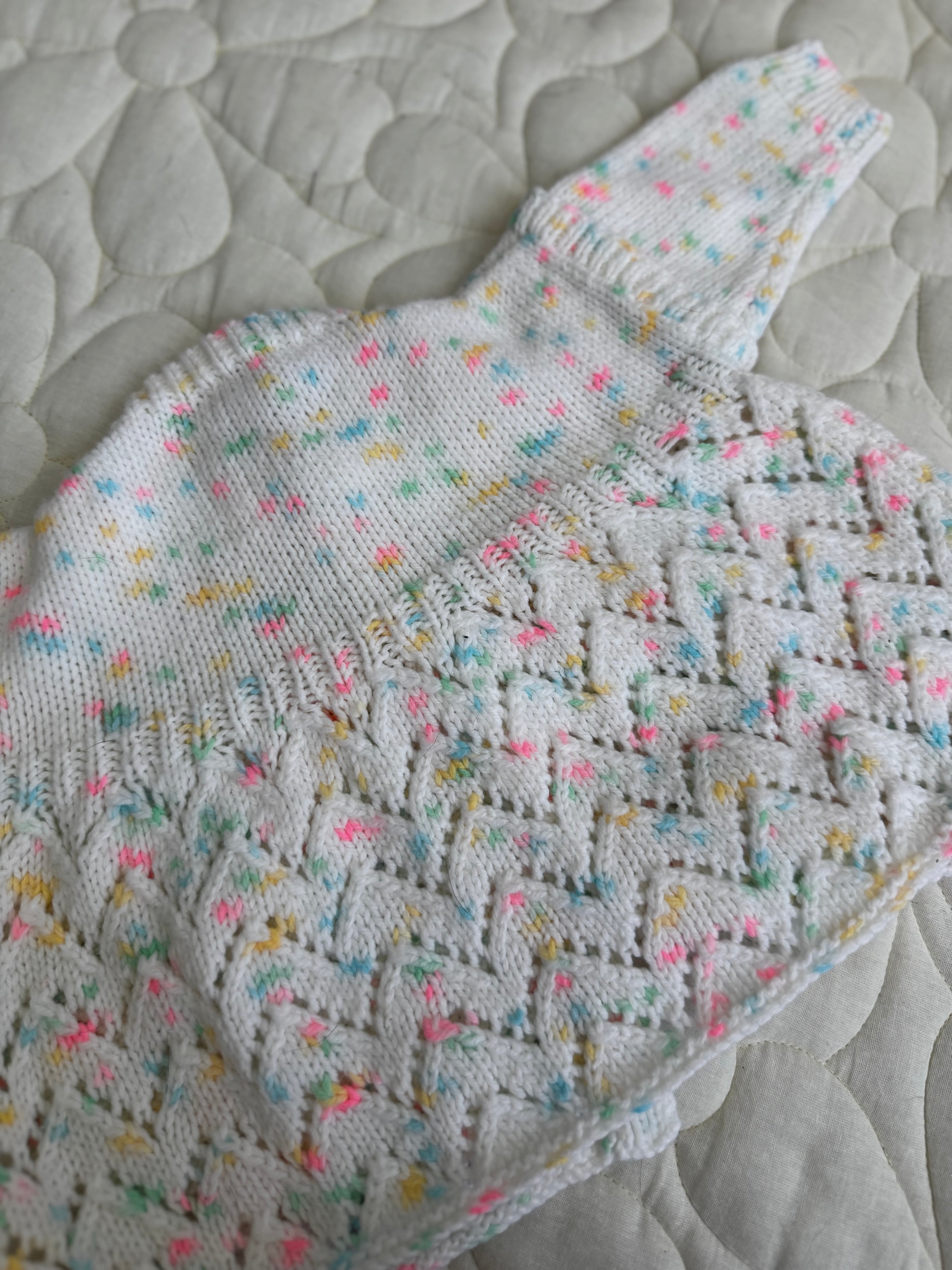 3-6 multicoloured fleck cat button cardi