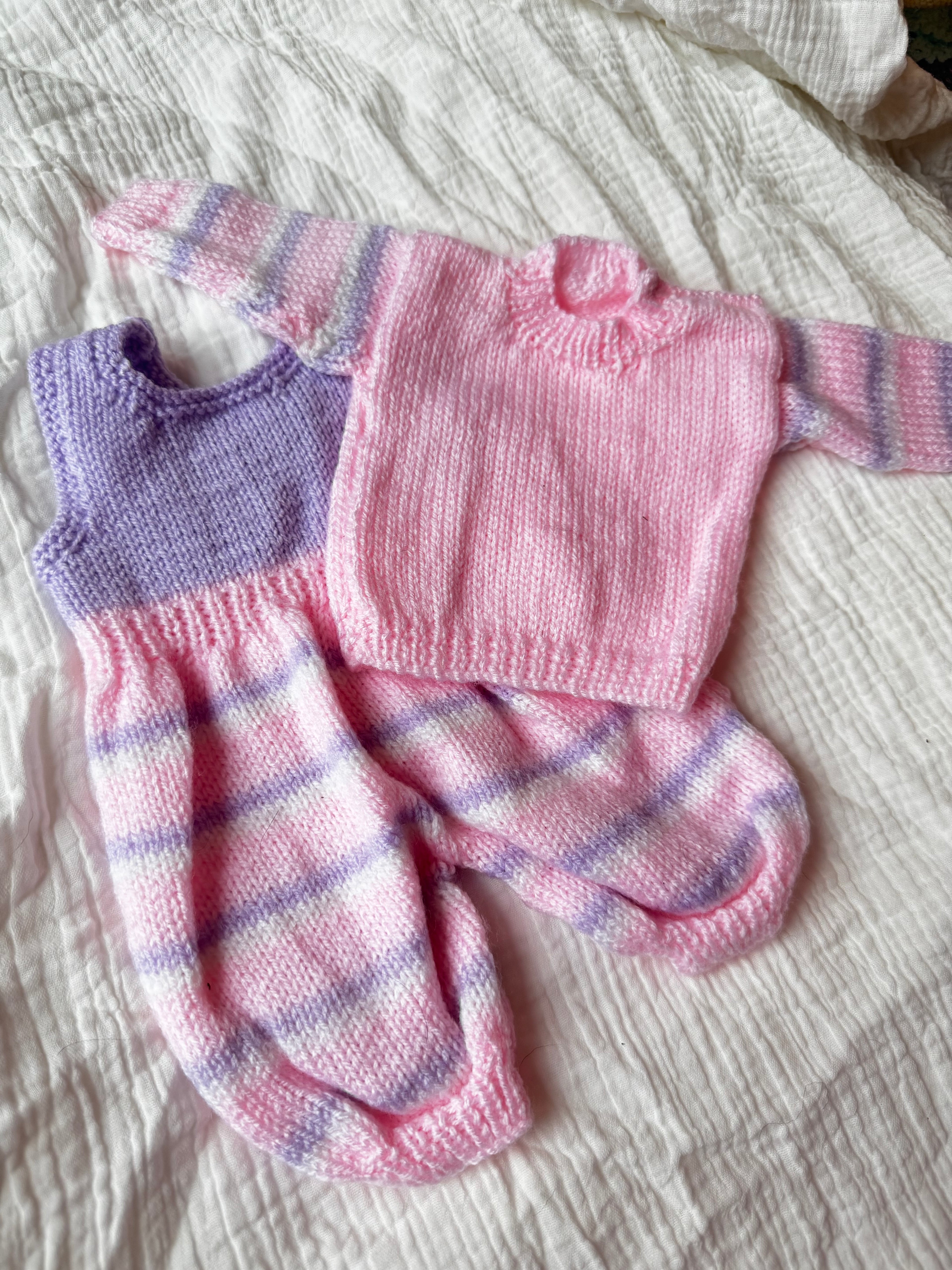 Newborn/prem knitted dungarees & jumper set