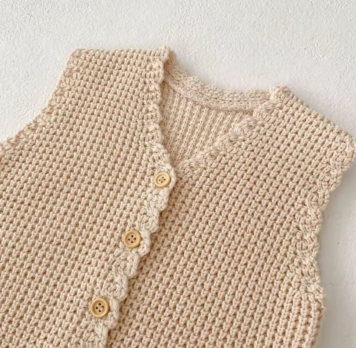 Button up vest